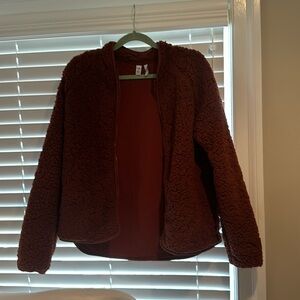 Zella fuzzy maroon zip up